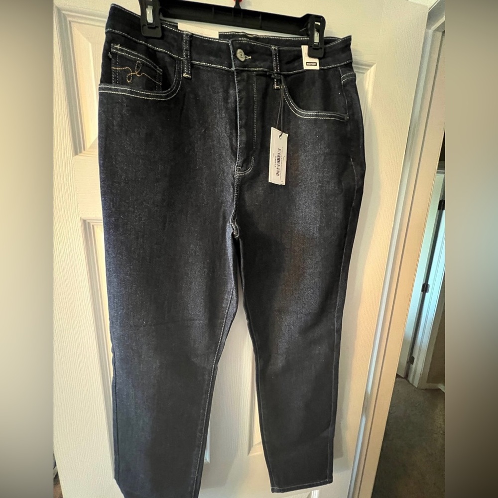 Judy Blue Mom Jeans High Rise 13